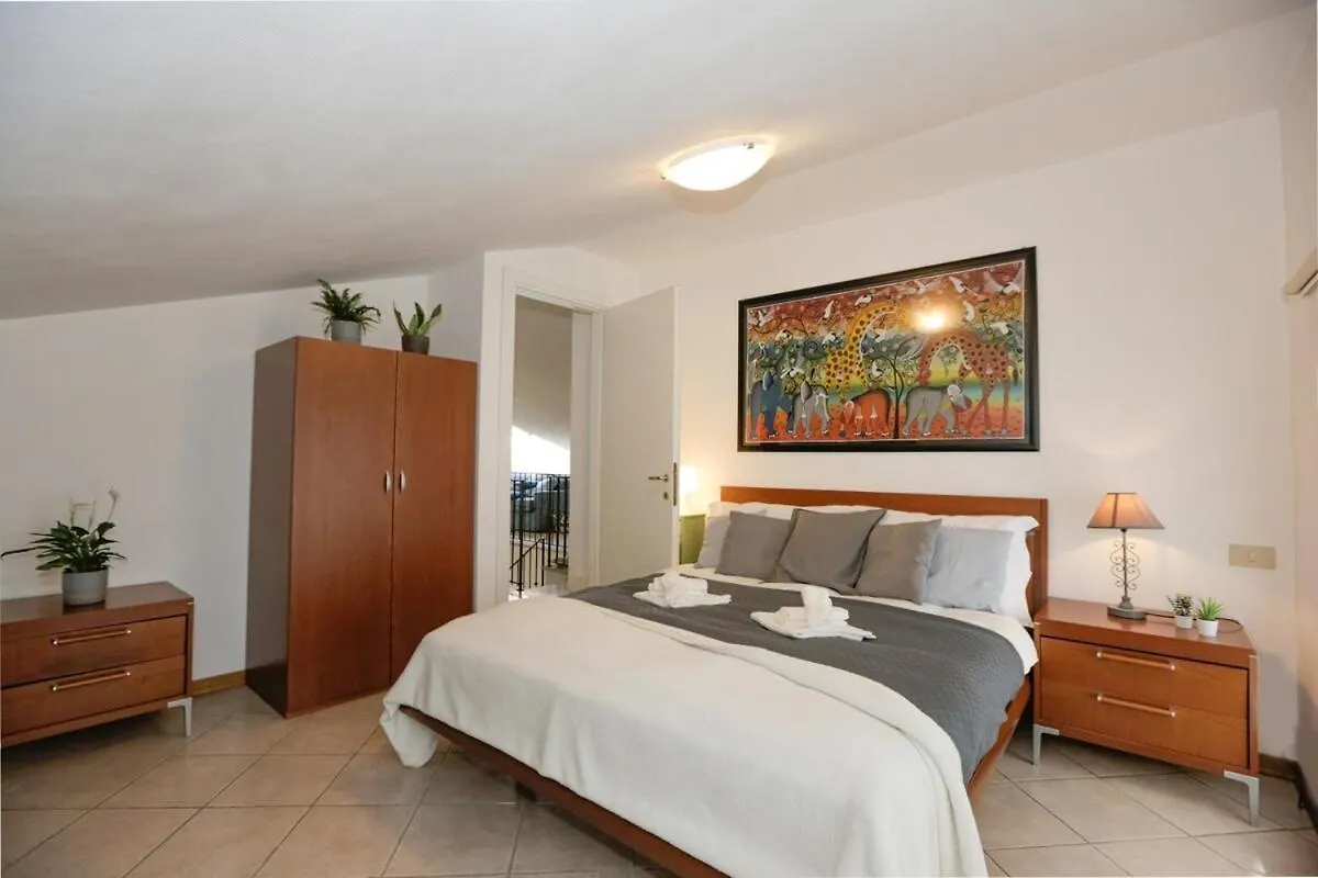 Navy Apartment Massa