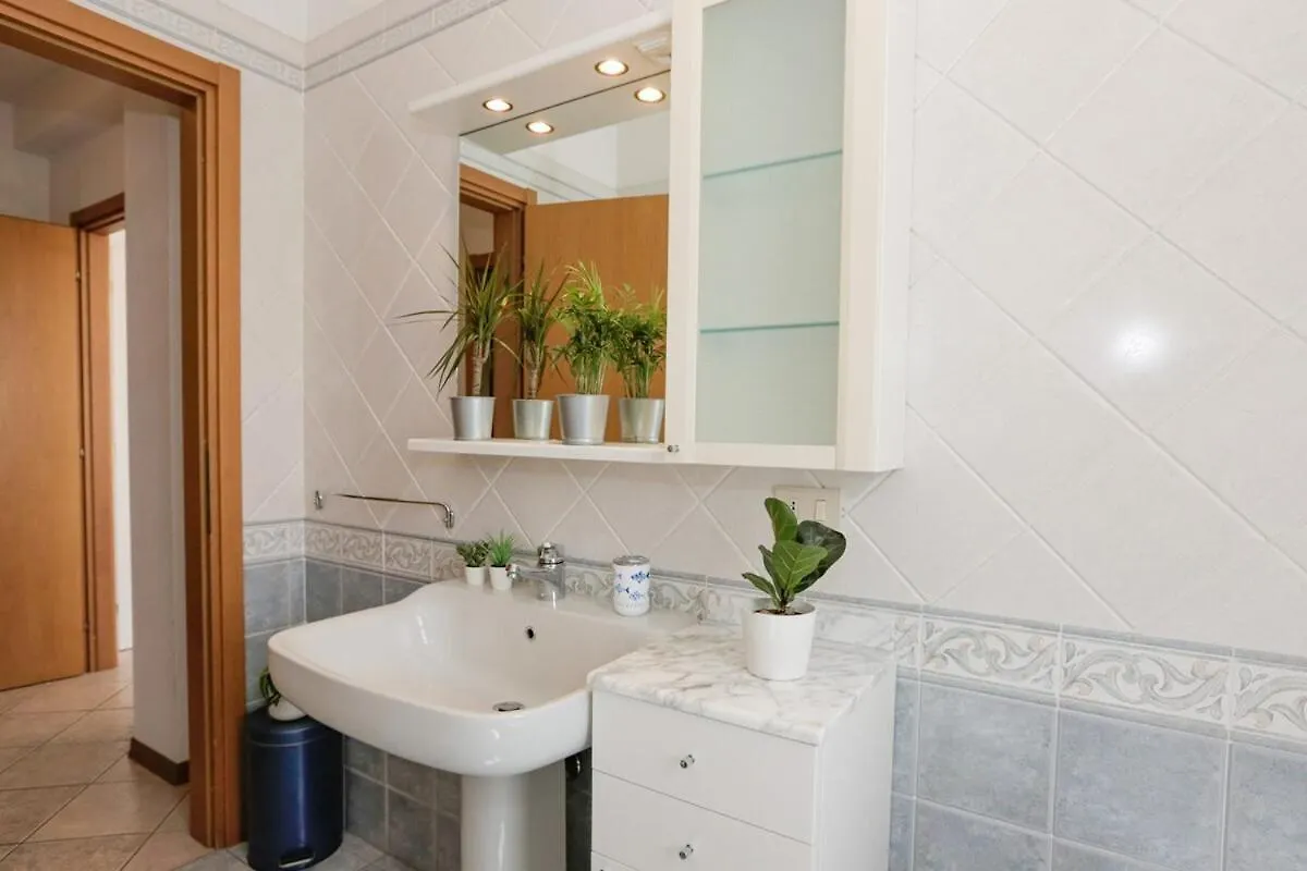 Navy Apartment Massa  Italië
