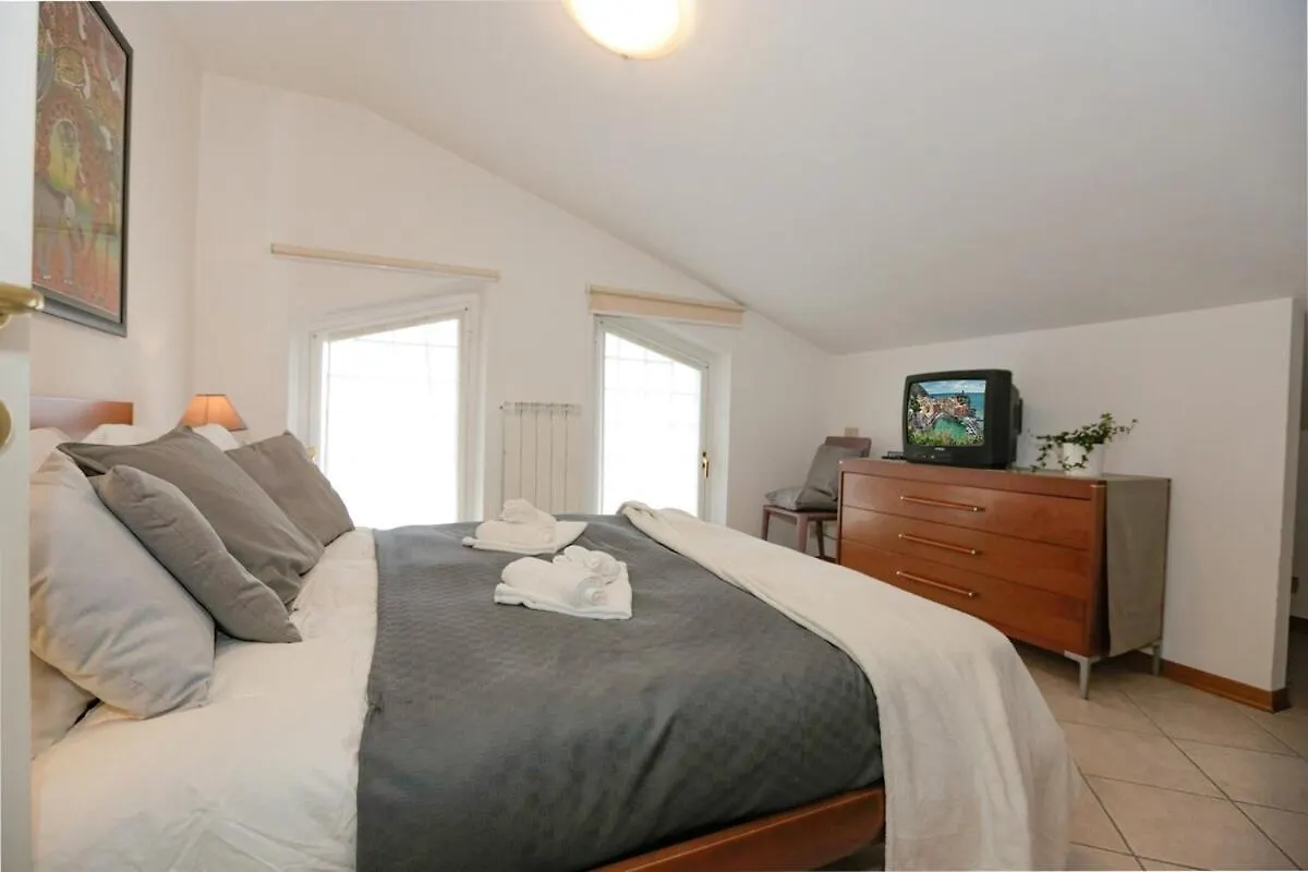 Navy Apartment Massa